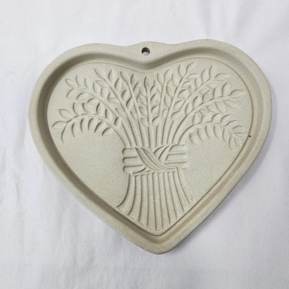 The Pampered Chef Family Heritage Stoneware Cookie Molds Qty 4 Has some recipes - Picture 3 of 10